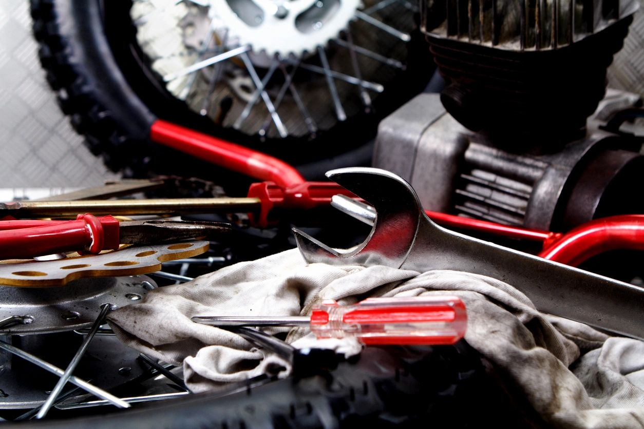 Tools for vehicle repairs